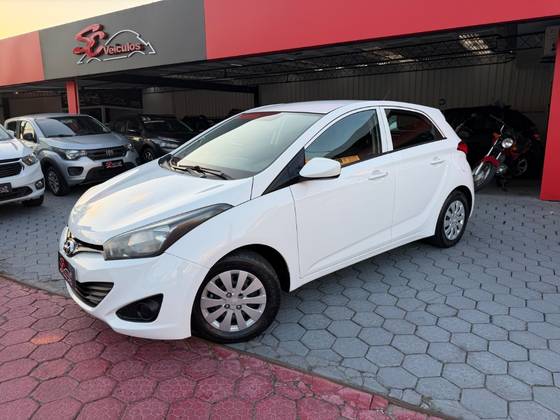 HYUNDAI HB20 1.0 COMFORT PLUS 12V FLEX 4P MANUAL HYUNDAI HB20 1.0 COMFORT PLUS 12V FLEX 4P MANUAL